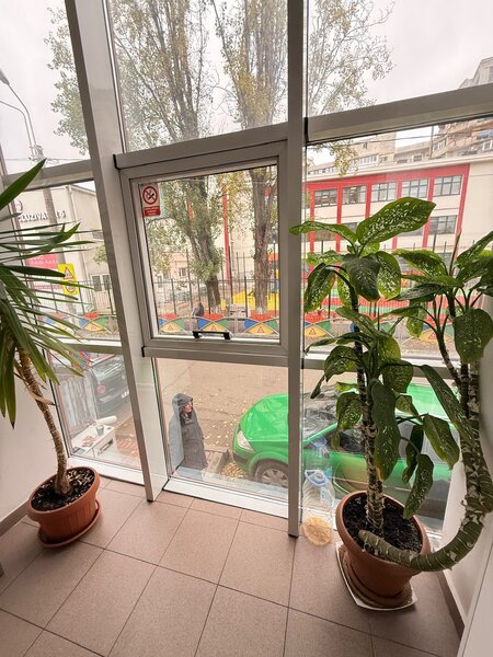 Unirii, magazinul Zepter, mobilat, paza 24 h