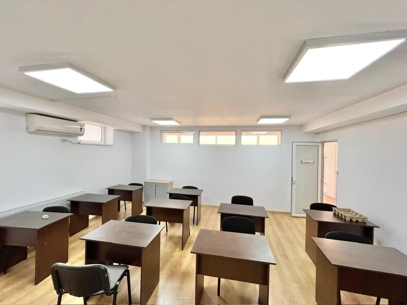 Unirii, magazinul Zepter, mobilat, paza 24 h