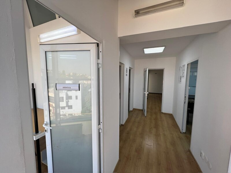 Unirii, magazinul Zepter, mobilat, paza 24 h